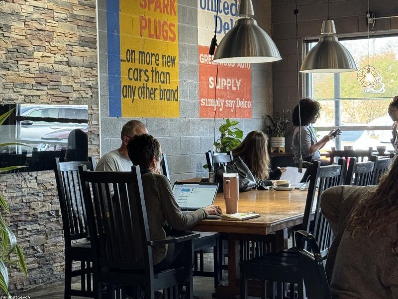 Roast kafe iç mekânı