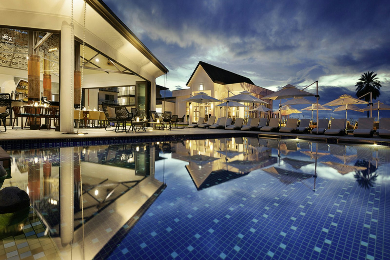 Liman Otel havuz başı
