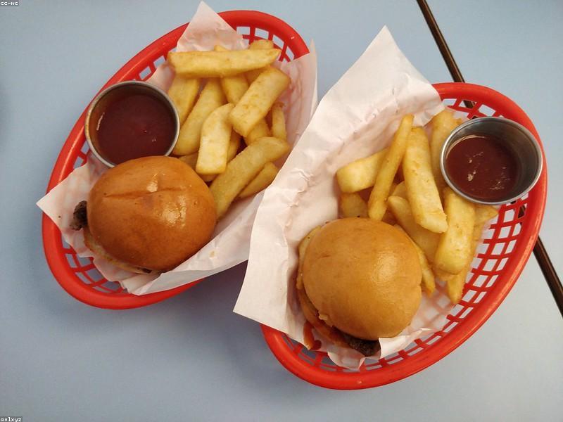 Köşe Smash double burger
